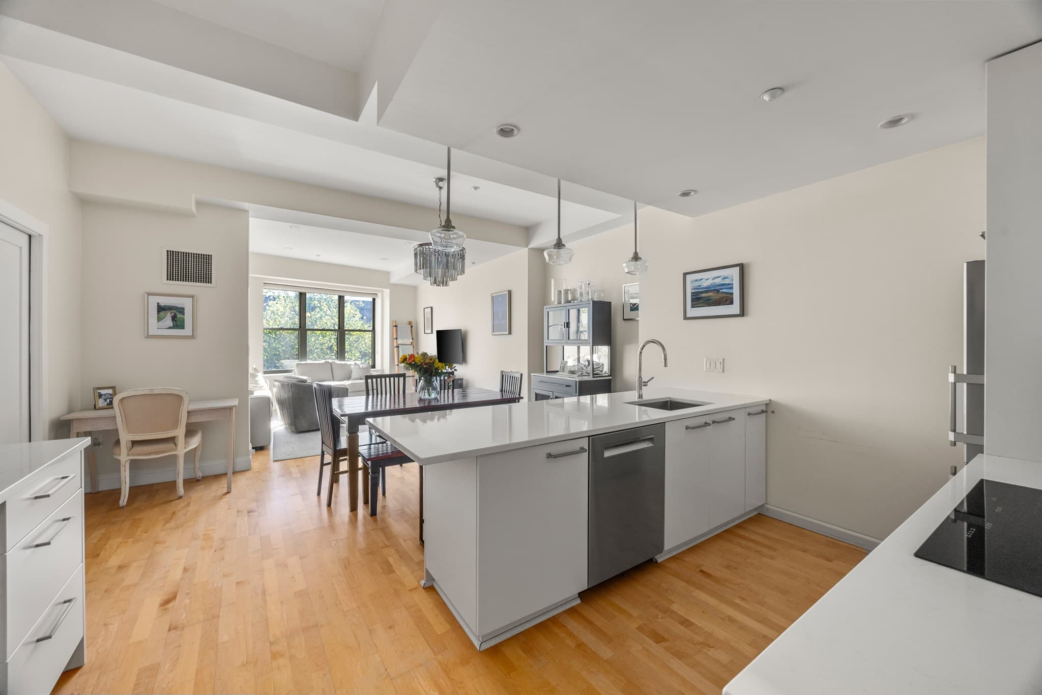 Condominium at 1166 Washington St # 301, Boston MA 02118, photo 5 of 23