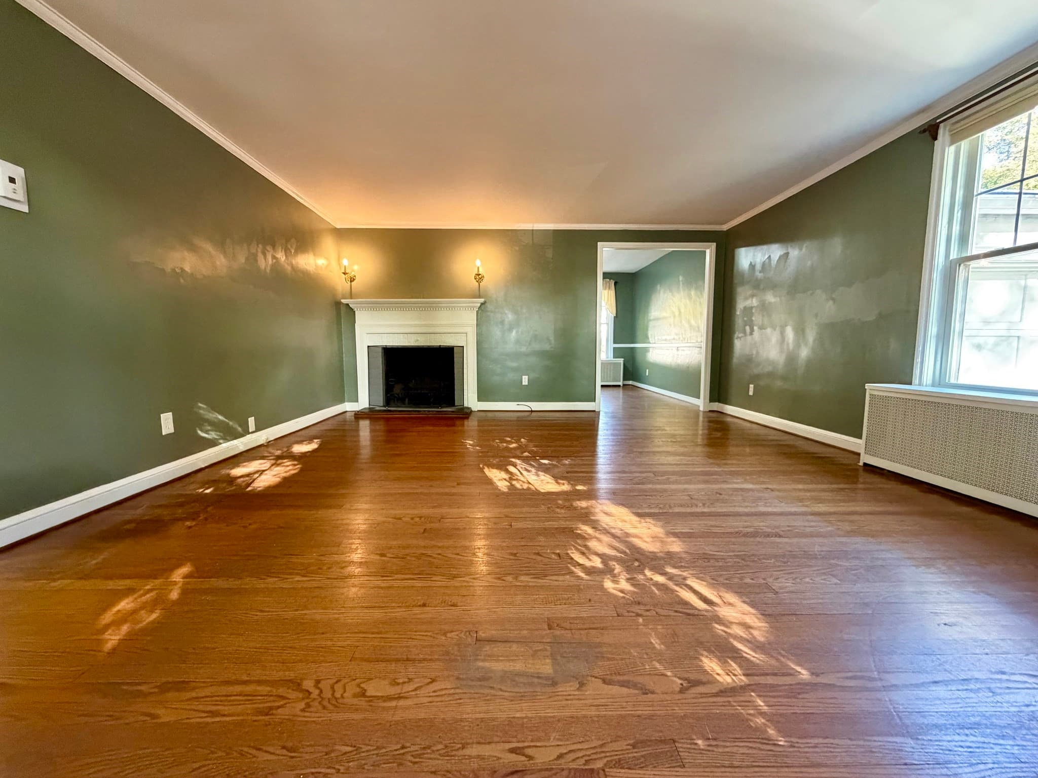 Single Family Residence at 32 Wamsutta Avenue, Worcester MA 01602, photo 4 of 29