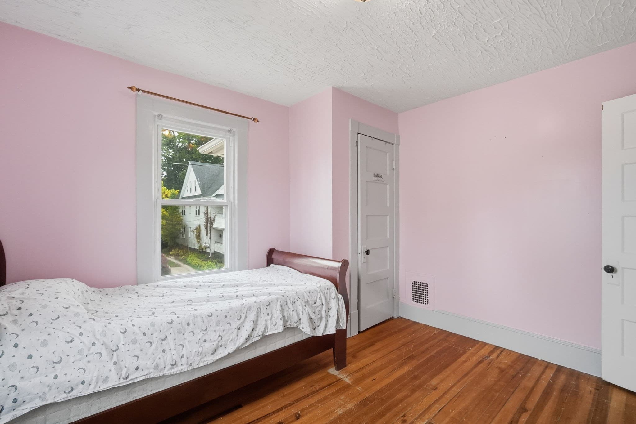 Single Family Residence at 98 Bristol Street, Springfield MA 01109, photo 22 of 34