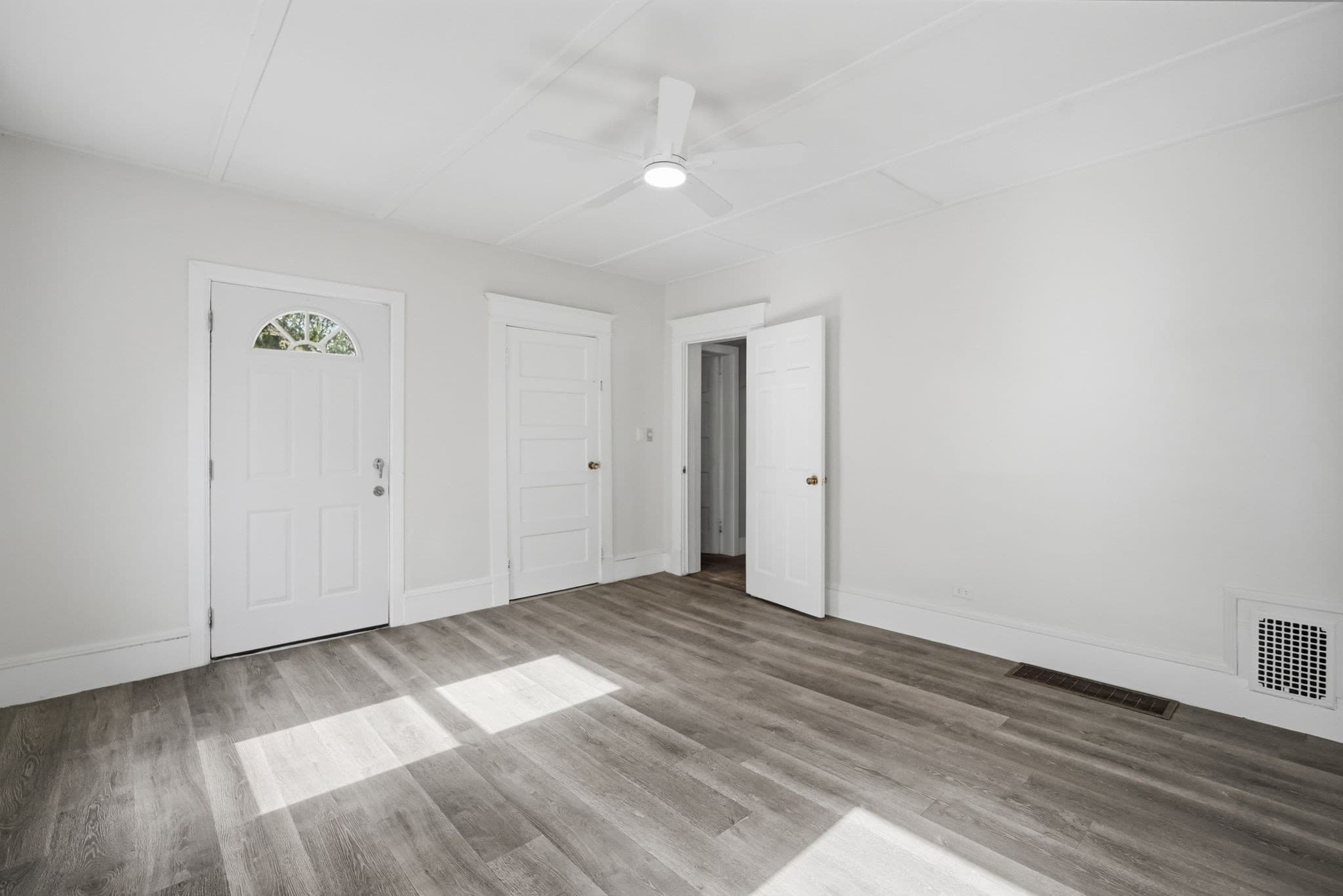 Single Family Residence at 98 Bristol Street, Springfield MA 01109, photo 5 of 34