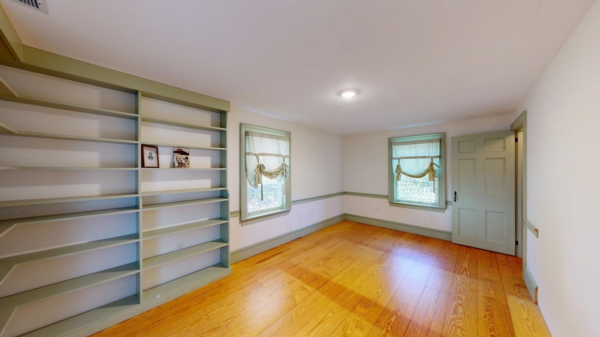 Single Family Residence at 10 Mansfield Ave, Norton MA 02766, photo 8 of 33