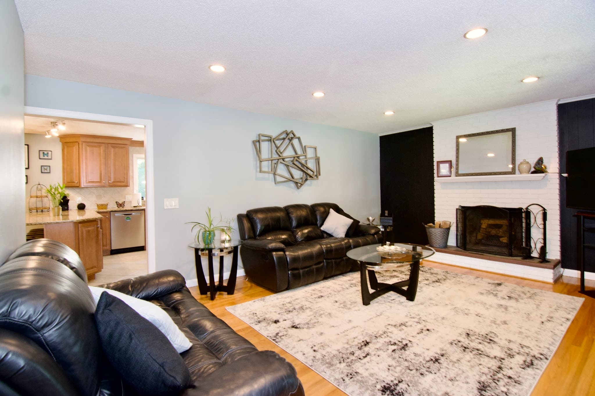 Single Family Residence at 116 Warwick Dr, Ludlow MA 01056, photo 12 of 41