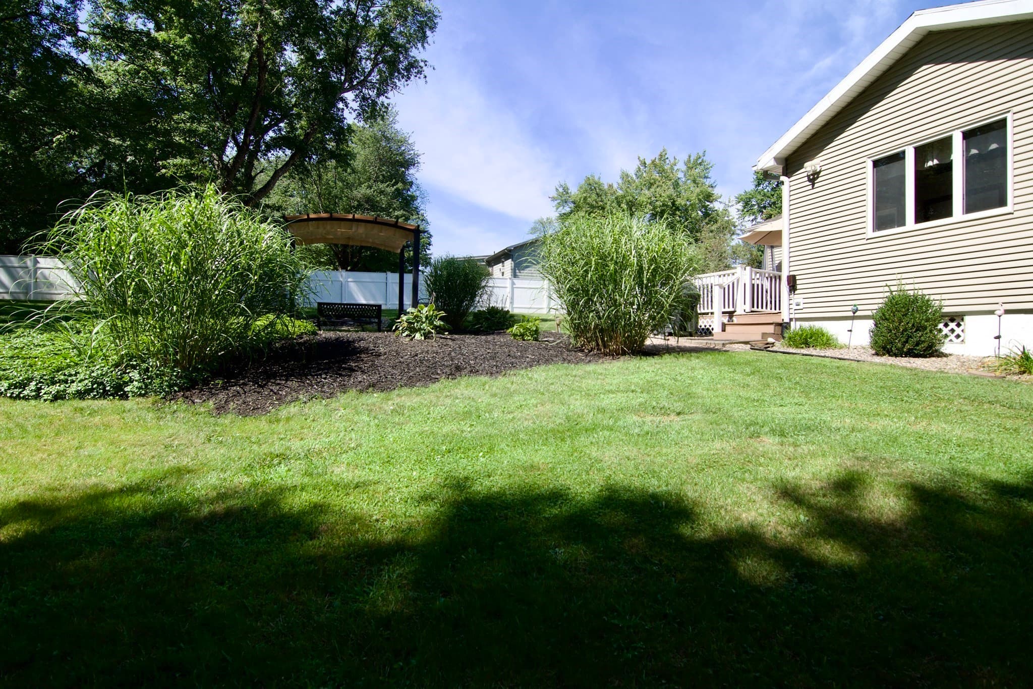 Single Family Residence at 116 Warwick Dr, Ludlow MA 01056, photo 5 of 41