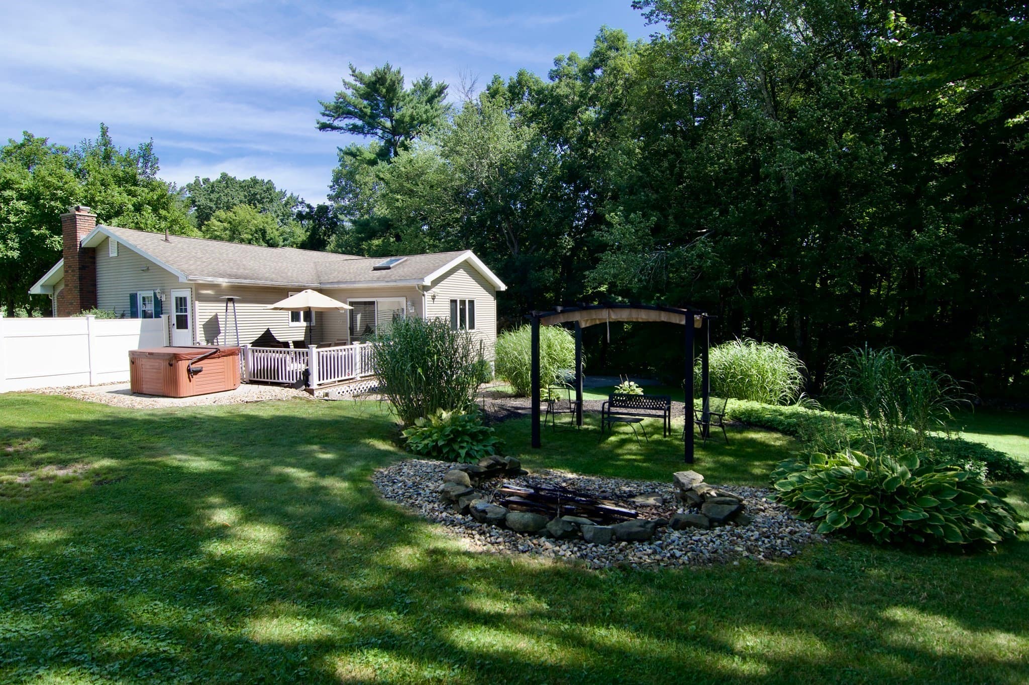 Single Family Residence at 116 Warwick Dr, Ludlow MA 01056, photo 4 of 41