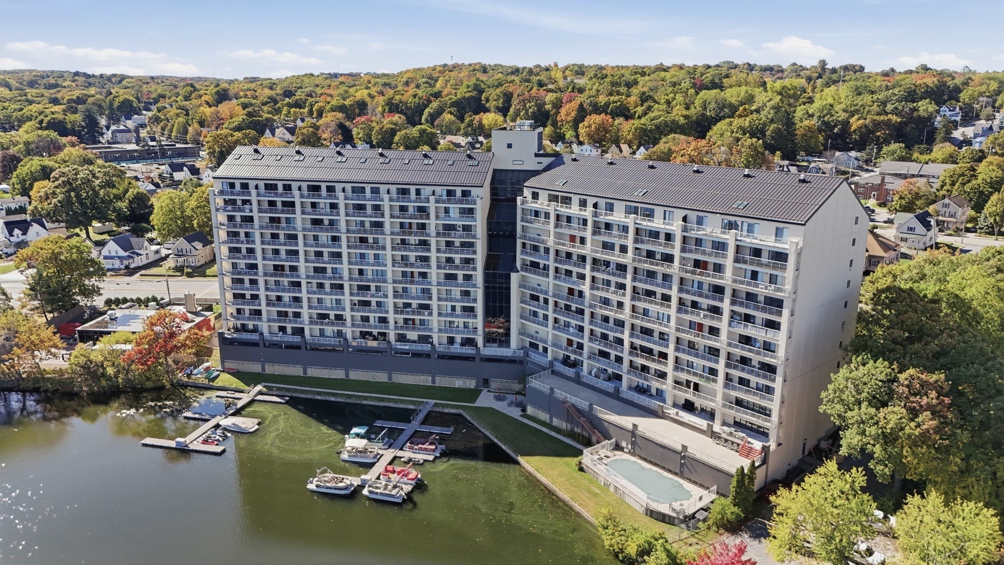 Condominium at 65 Lake Avenue # 502, Worcester MA 01604, photo 3 of 31