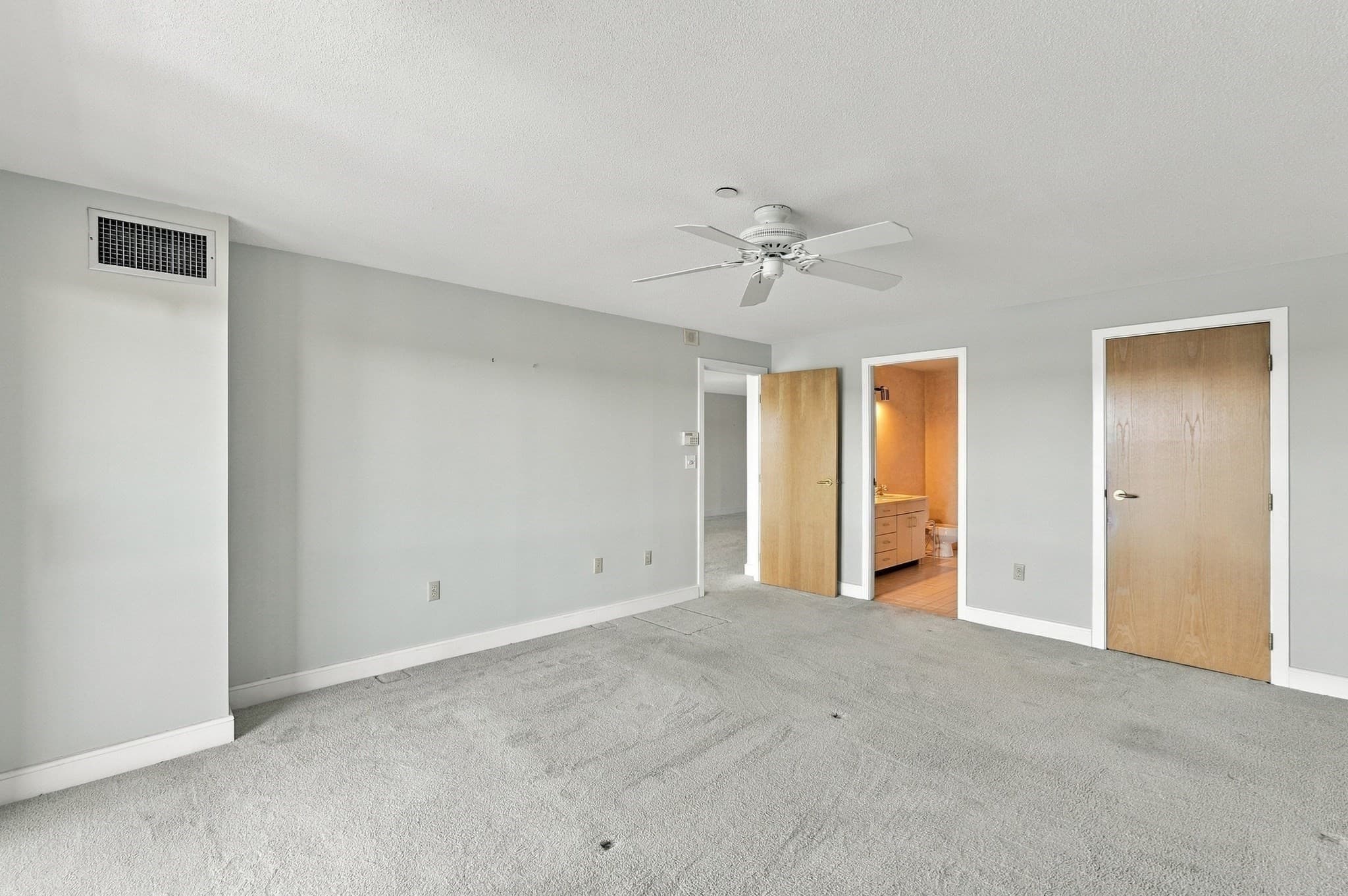 Condominium at 65 Lake Avenue # 502, Worcester MA 01604, photo 15 of 31