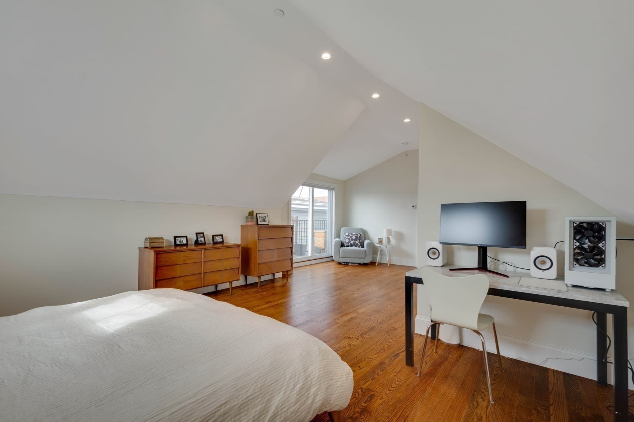 Condominium at 271 Gold St # 2, Boston MA 02127, photo 26 of 40