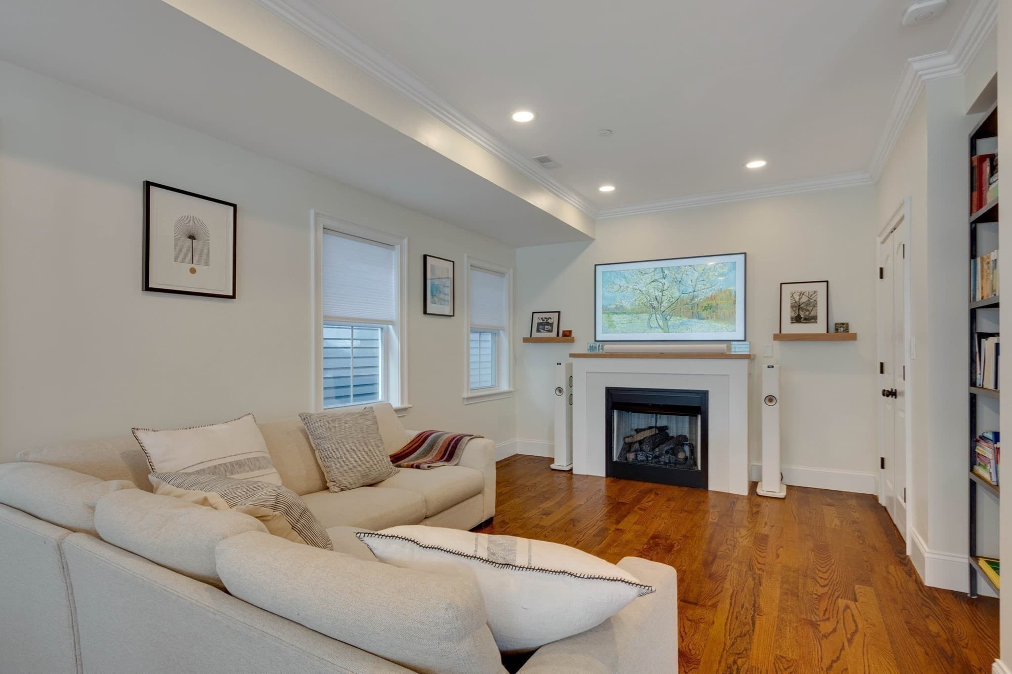 Condominium at 271 Gold St # 2, Boston MA 02127, photo 9 of 40
