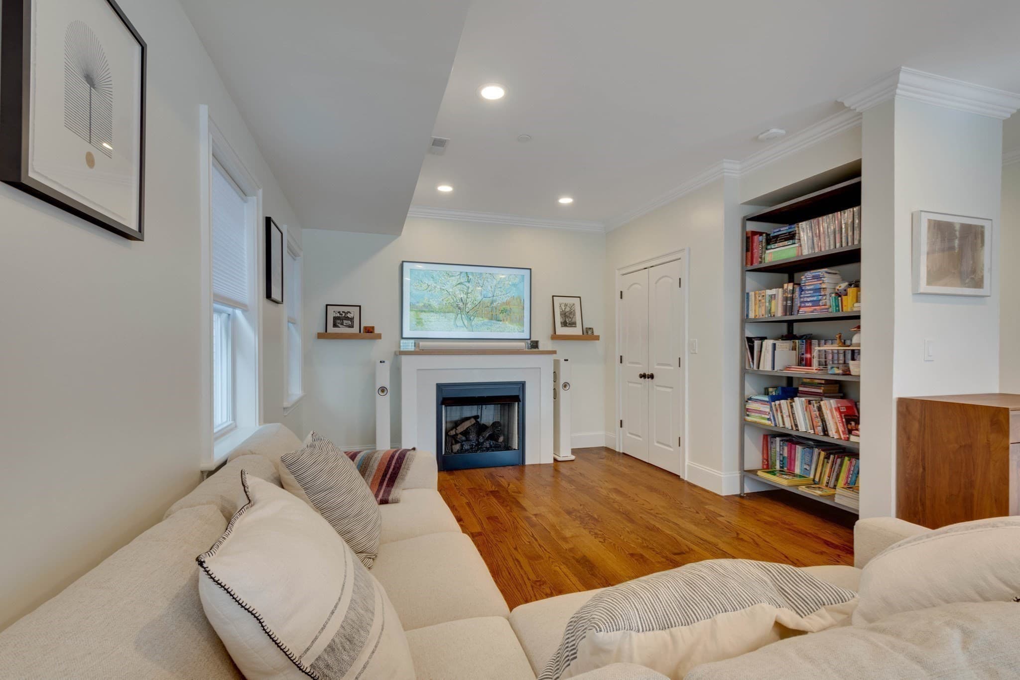 Condominium at 271 Gold St # 2, Boston MA 02127, photo 10 of 40