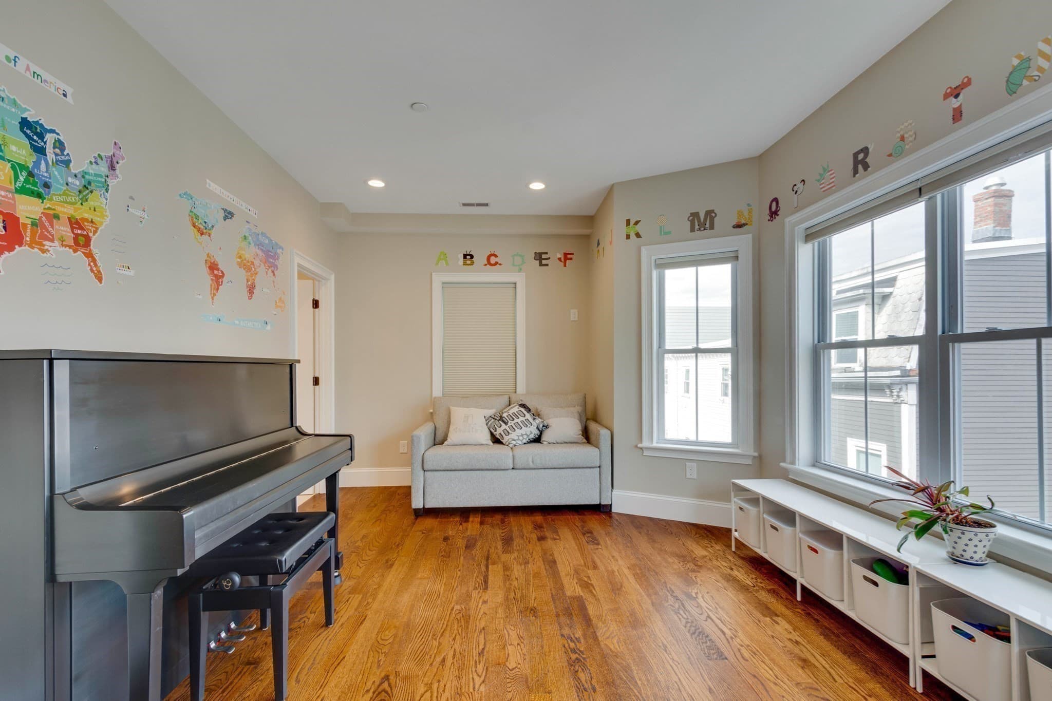Condominium at 271 Gold St # 2, Boston MA 02127, photo 15 of 40