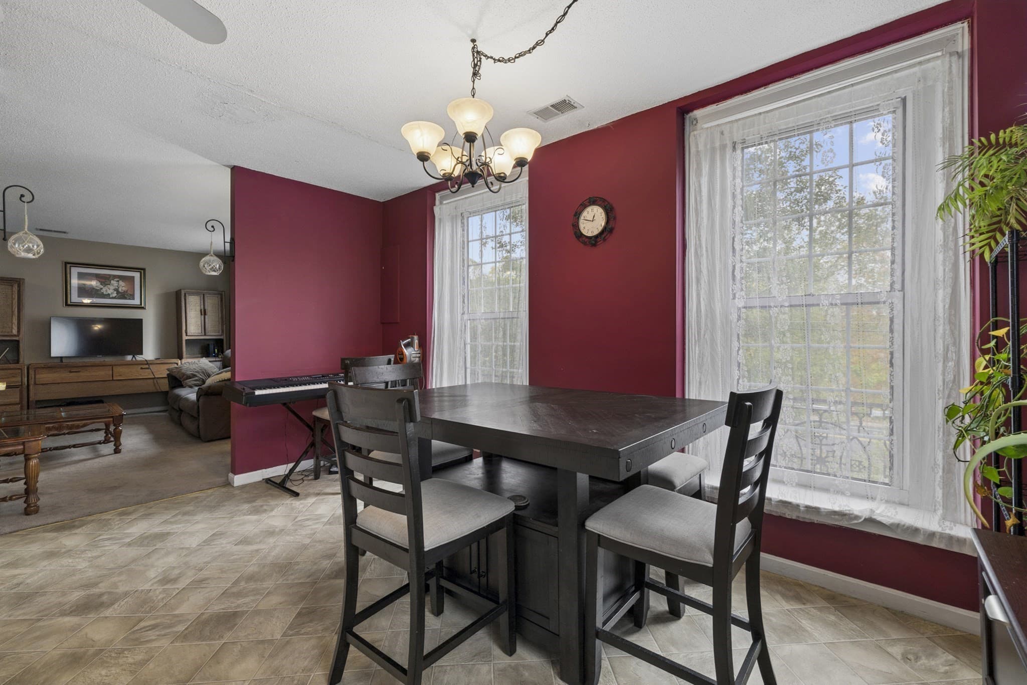 Condominium at 104 Hartford Ave E # 1, Uxbridge MA 01569, photo 2 of 23