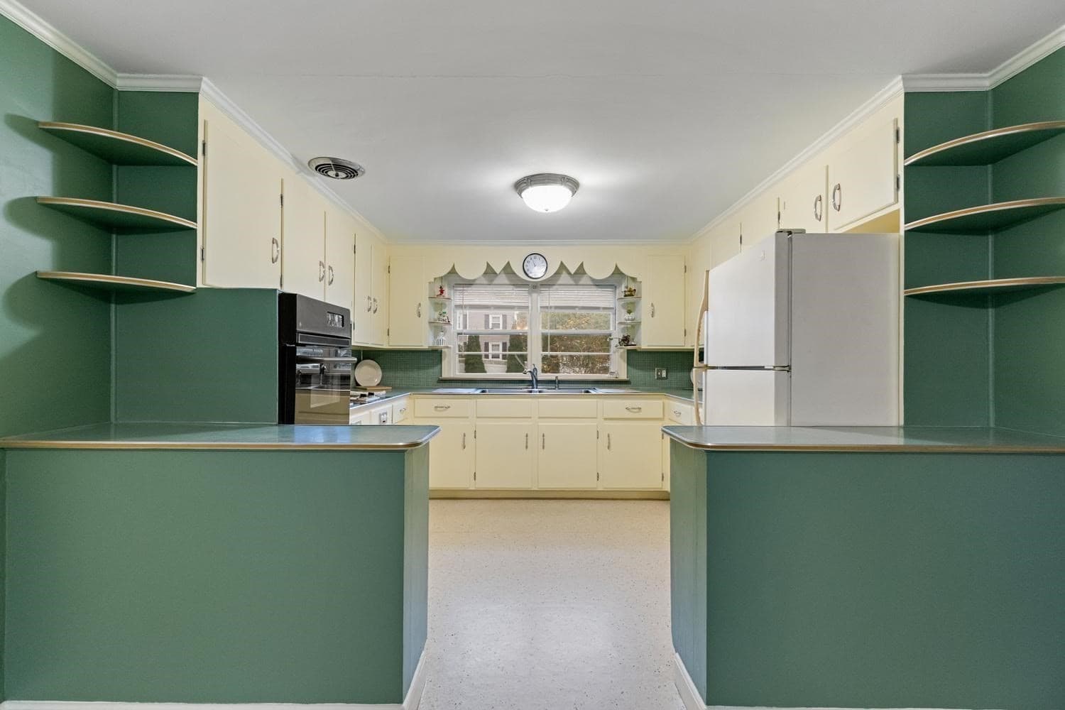 Single Family Residence at 218 Lowell St, Wakefield MA 01880, photo 13 of 37