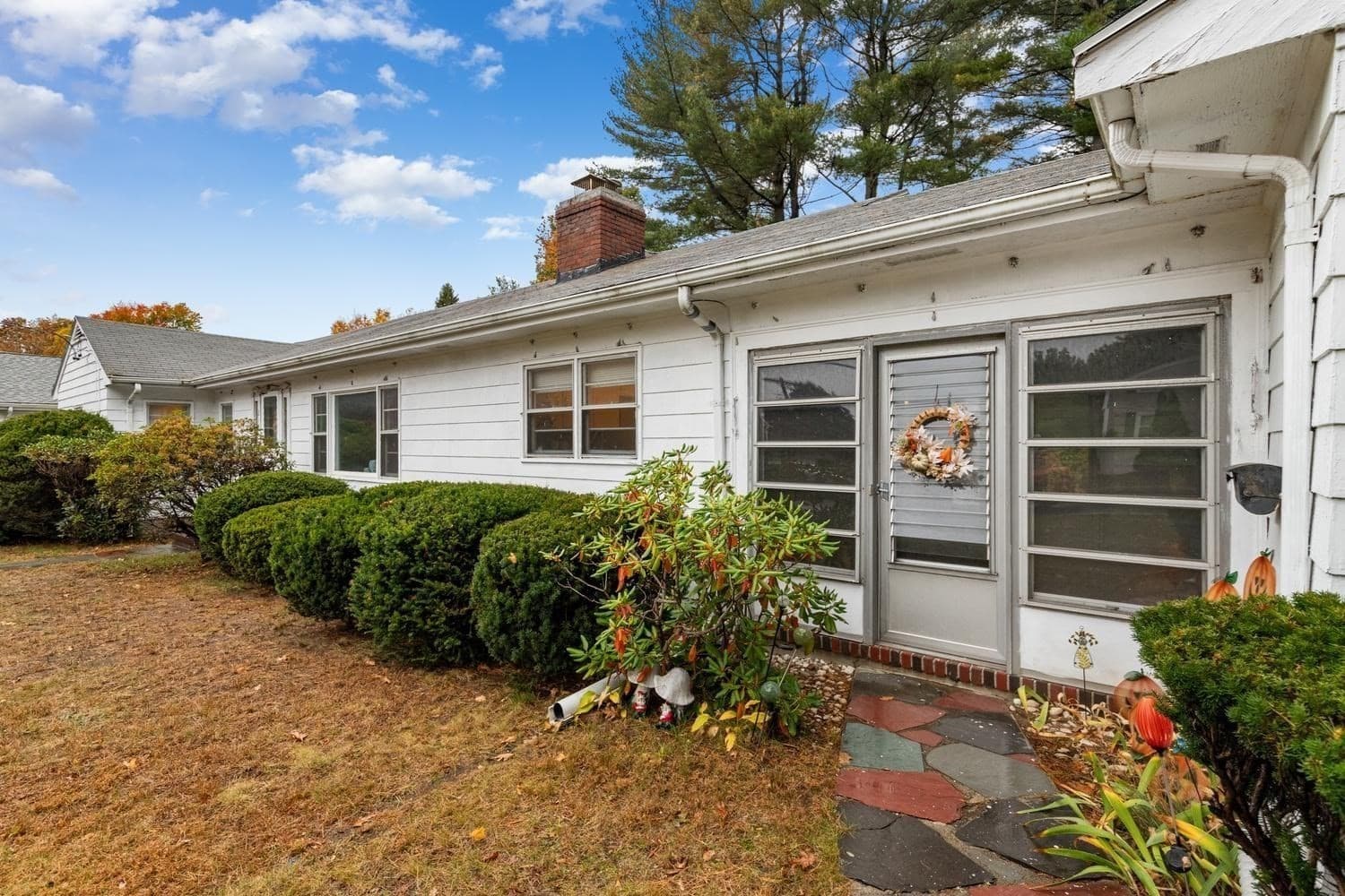 Single Family Residence at 218 Lowell St, Wakefield MA 01880, photo 4 of 37