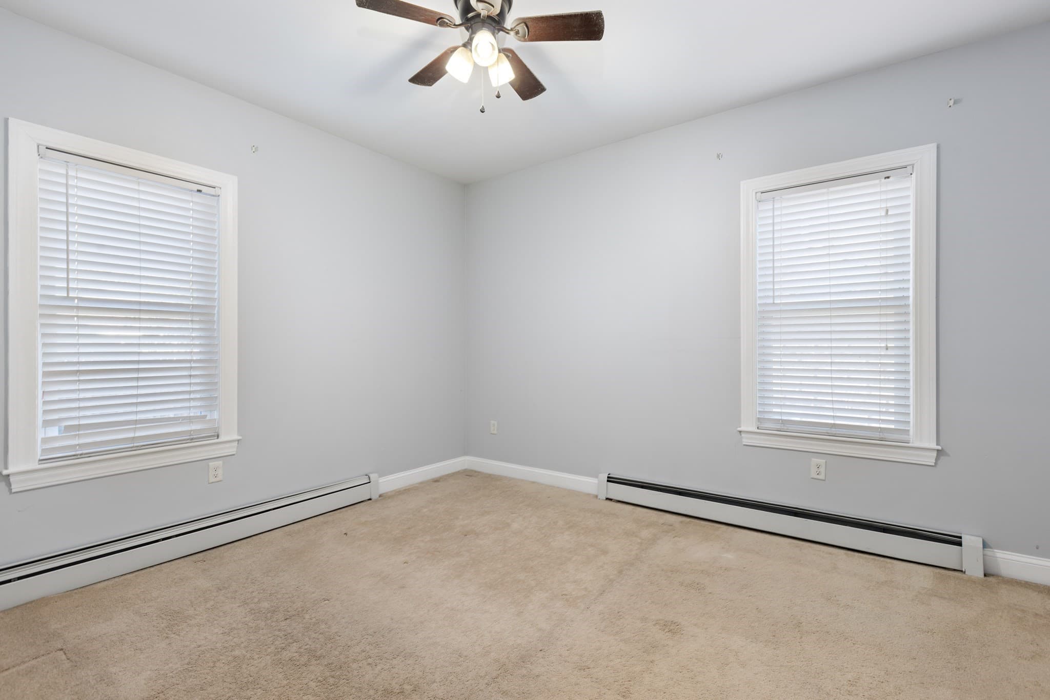 4 Family at 34 Coolidge St, Lawrence MA 01843, photo 27 of 34