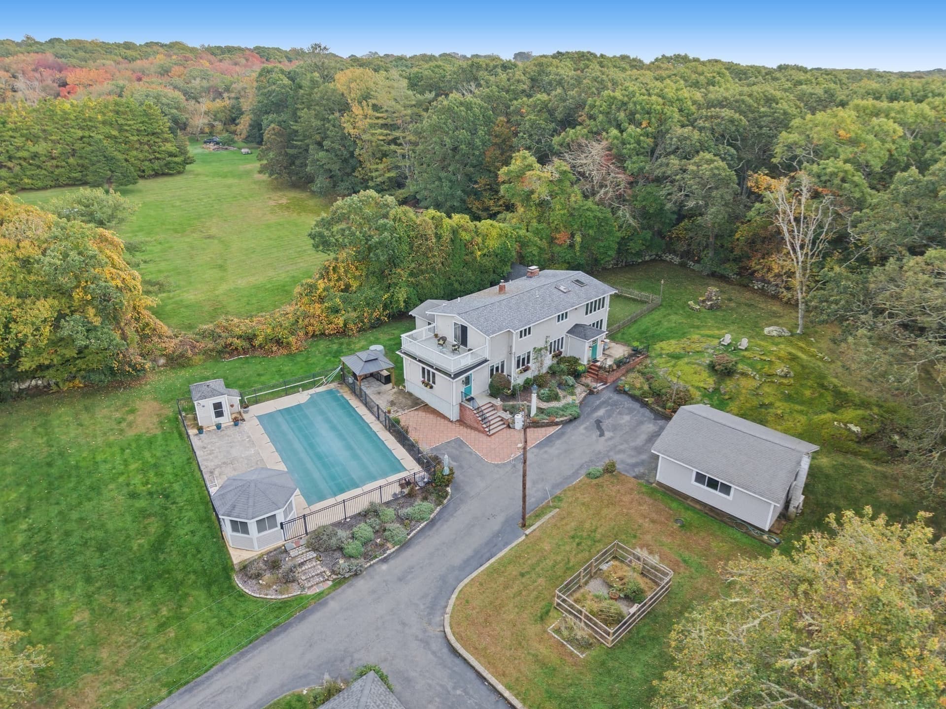 74 Little River Rd, Dartmouth MA 02748