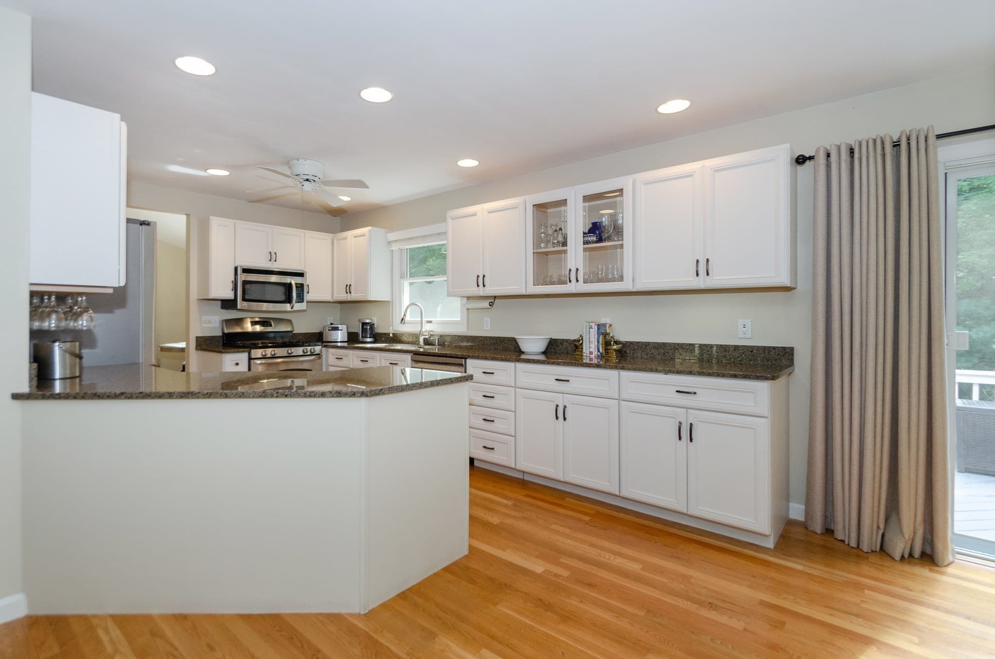 Single Family Residence at 3 Timberledge Ln, Mattapoisett MA 02739, photo 10 of 35