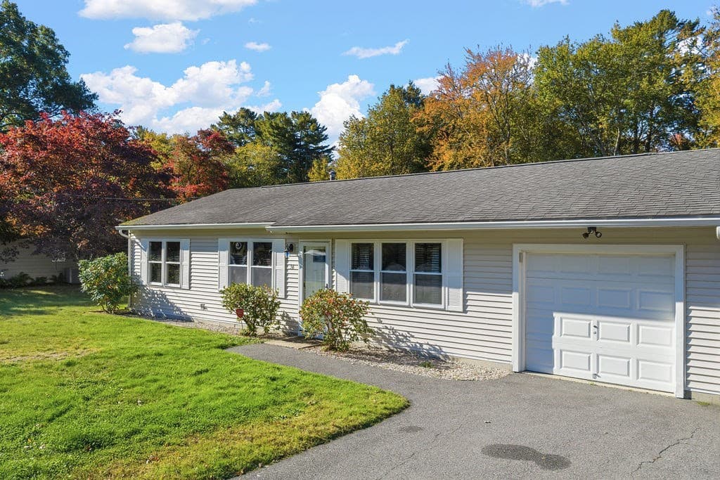 Single Family Residence at 36 Meadowood Dr, Dartmouth MA 02748, photo 2 of 42