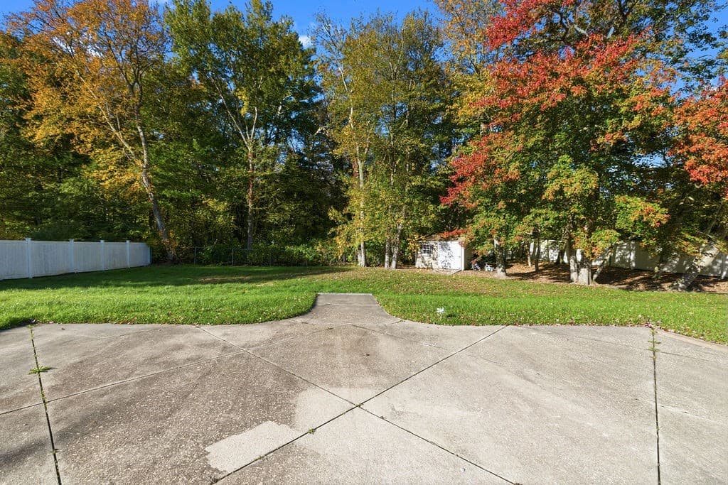 Single Family Residence at 36 Meadowood Dr, Dartmouth MA 02748, photo 41 of 42