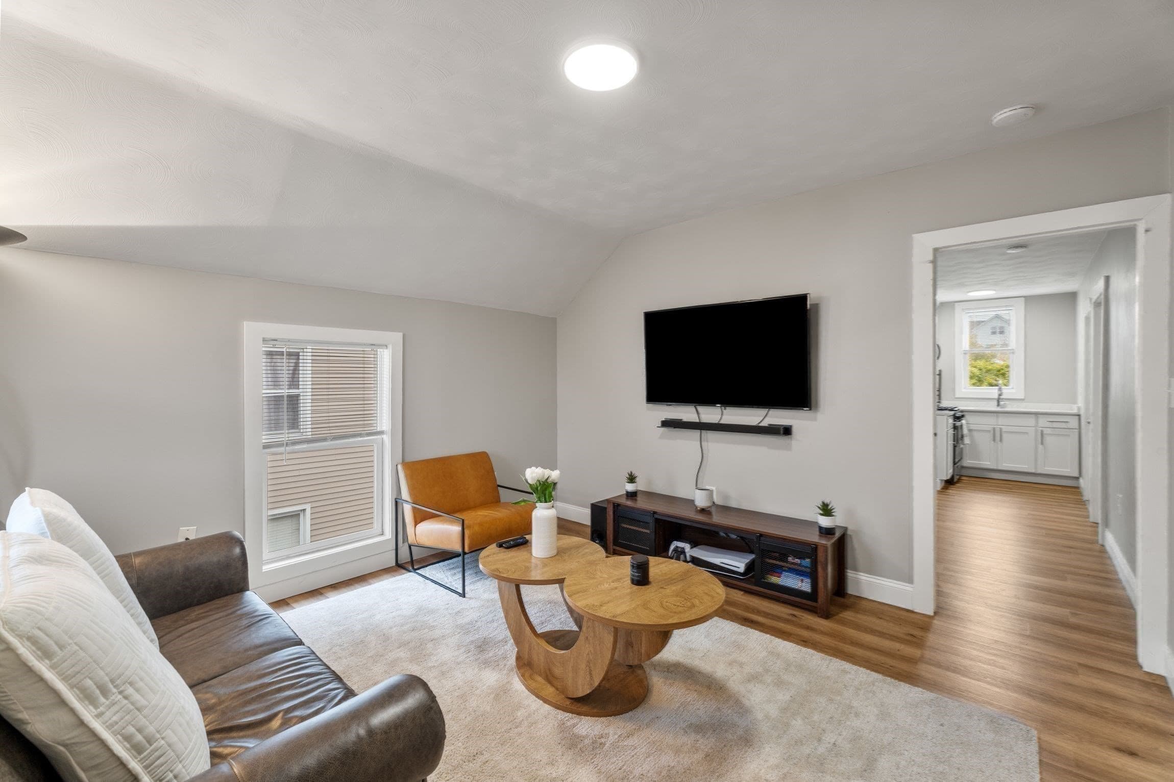 207 Belleville Ave, New Bedford MA 02746