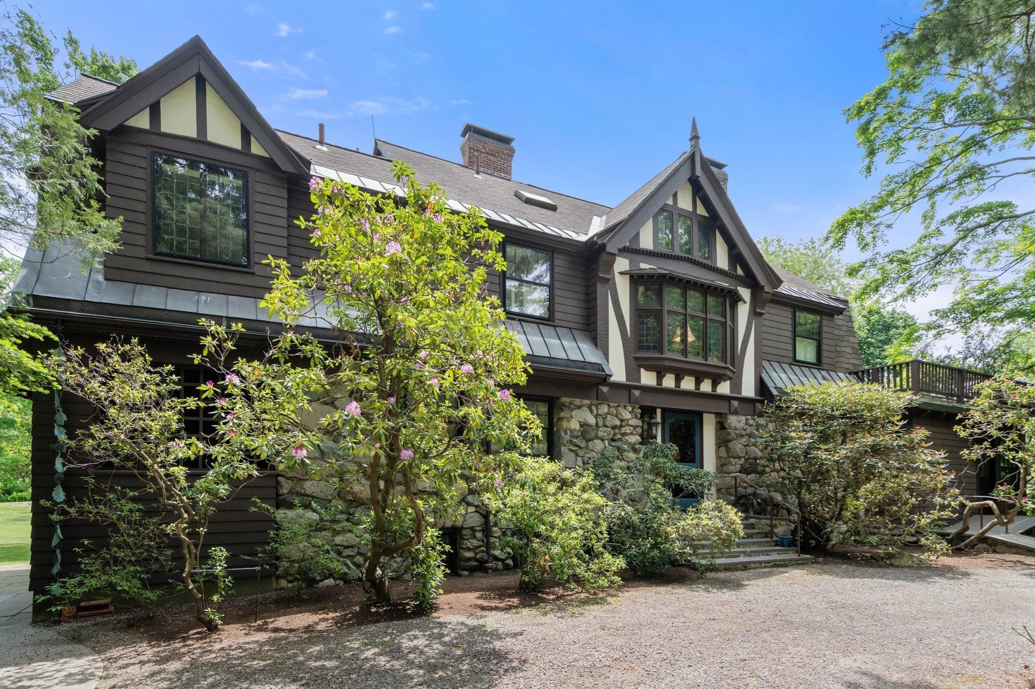 200 Dudley, Newton MA 02459