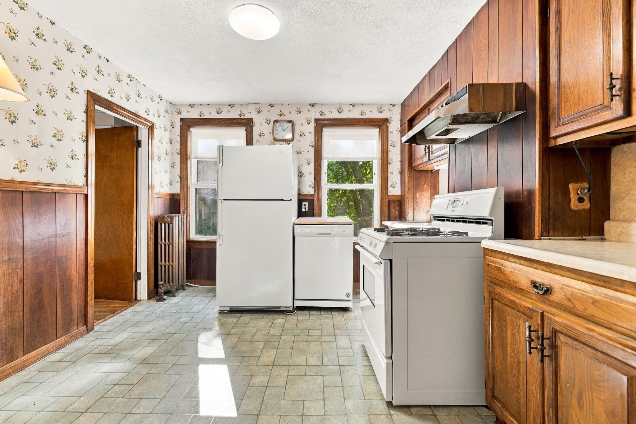 Multi Family at 801-1/2 E 3rd St, Boston MA 02127, photo 13 of 34