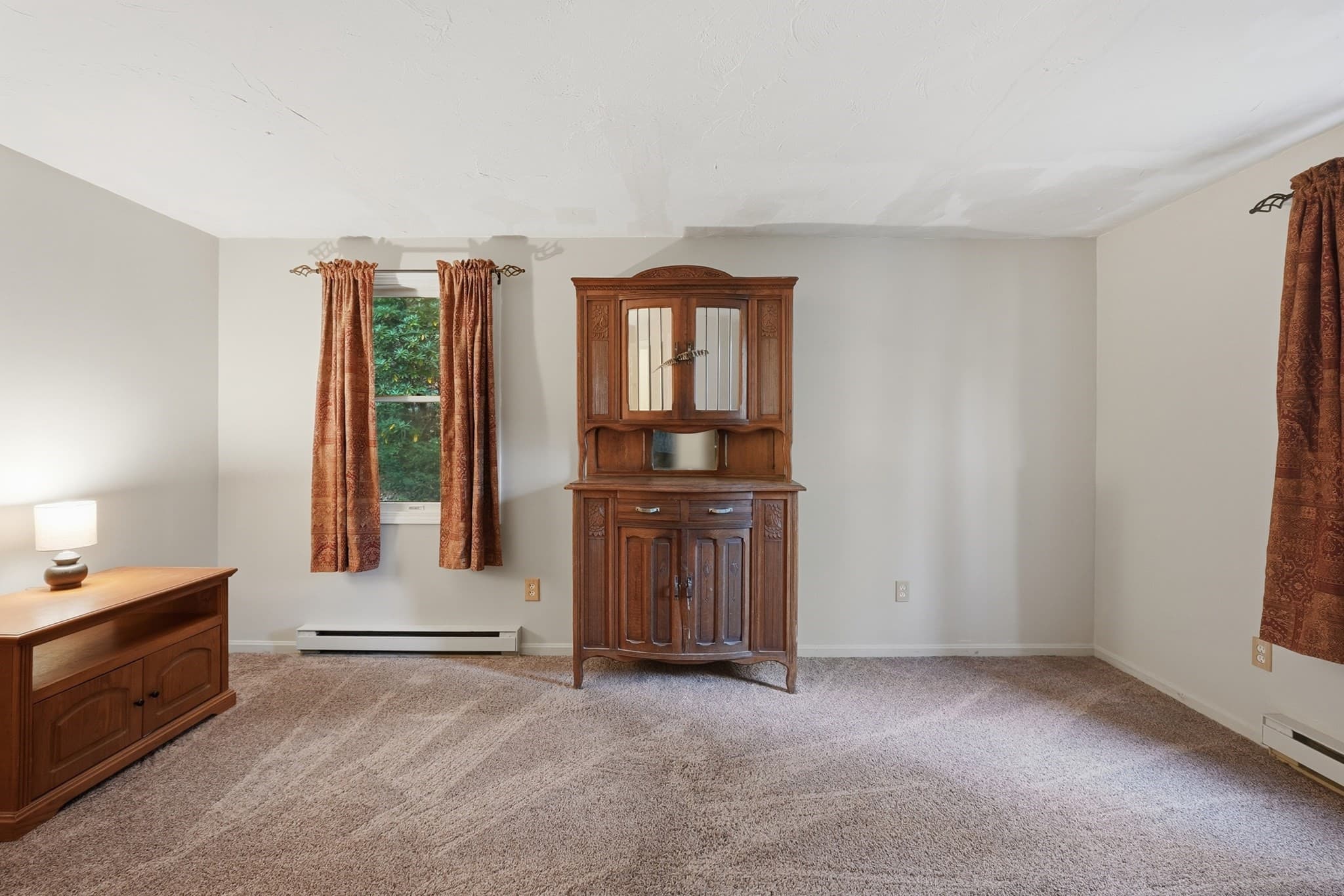 Single Family Residence at 34 Vinton Rd, Holland MA 01521, photo 16 of 38