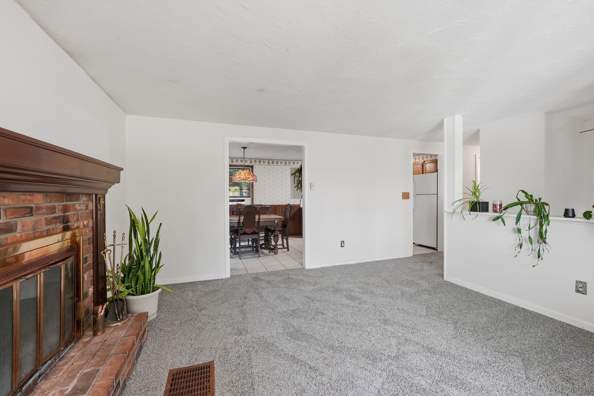 Single Family Residence at 34 Vinton Rd, Holland MA 01521, photo 12 of 38