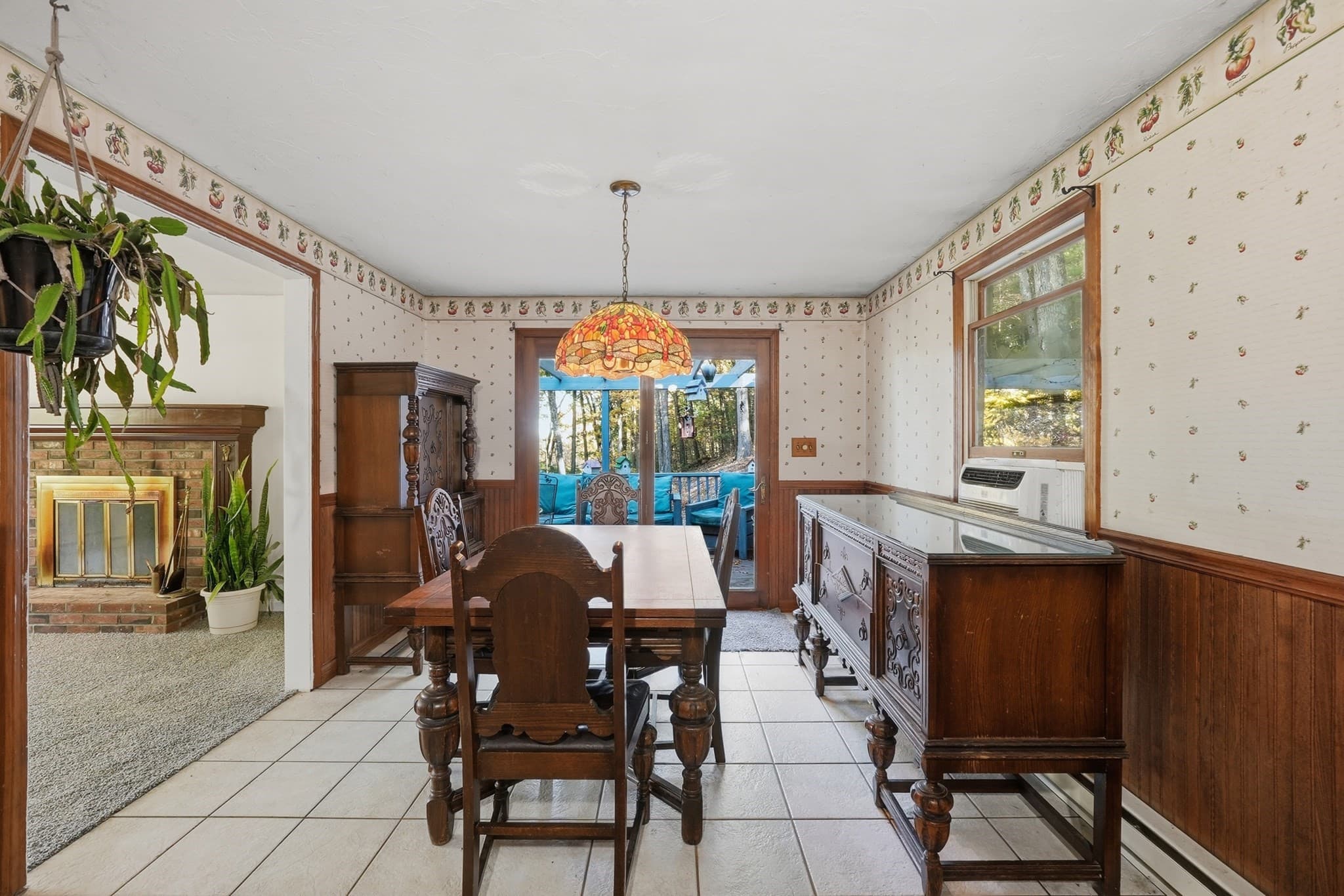 Single Family Residence at 34 Vinton Rd, Holland MA 01521, photo 7 of 38