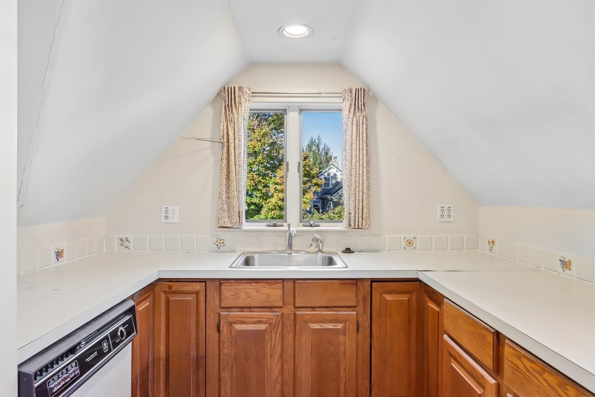 Condominium at 20 Russell Ter # 3, Arlington MA 02474, photo 14 of 37
