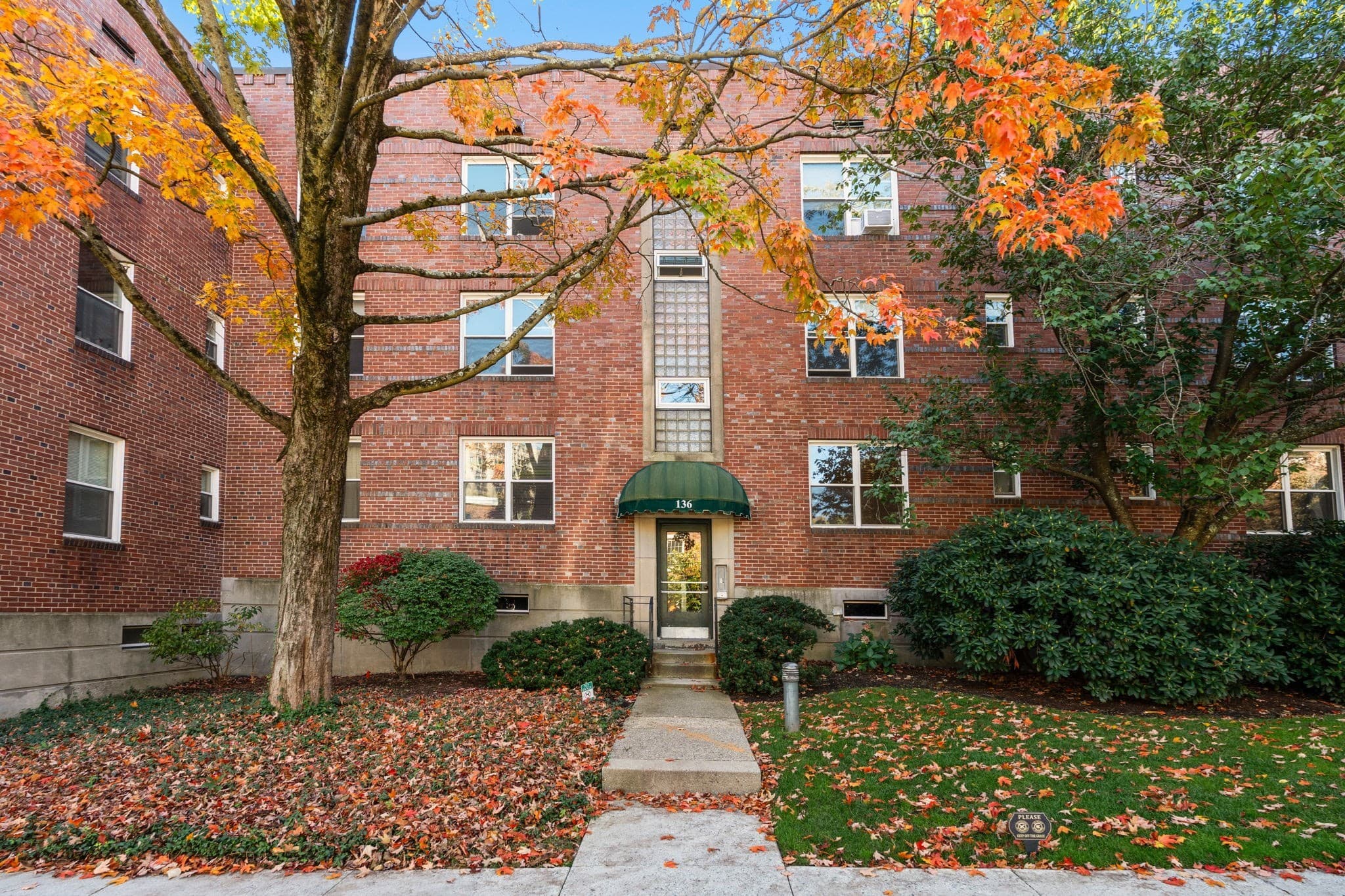 Condominium at 136 Beaconsfield Rd # 2, Brookline MA 02445, photo 13 of 17