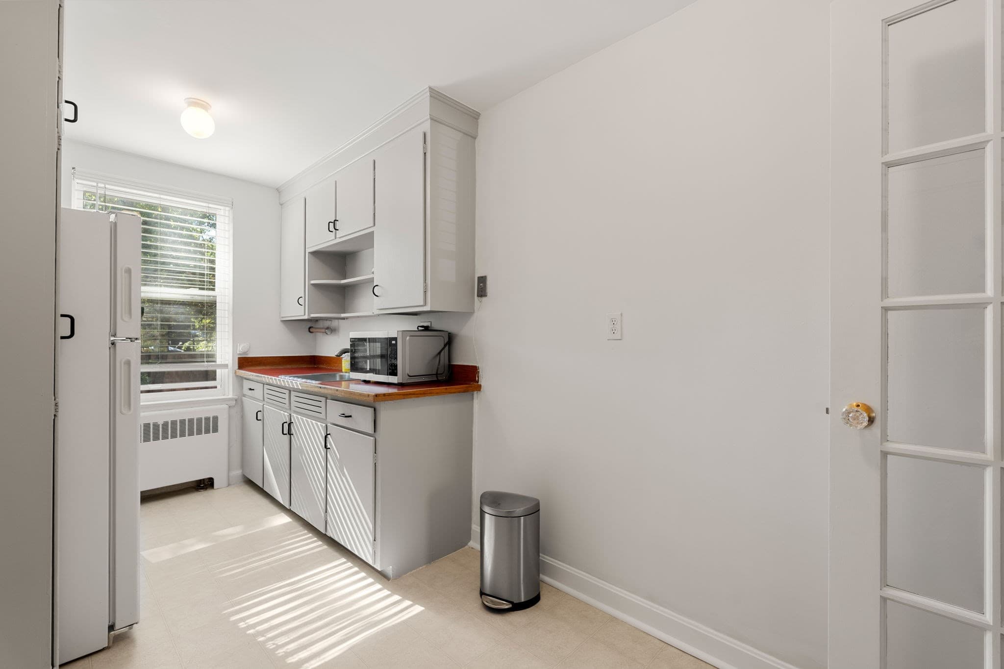 Condominium at 136 Beaconsfield Rd # 2, Brookline MA 02445, photo 8 of 17