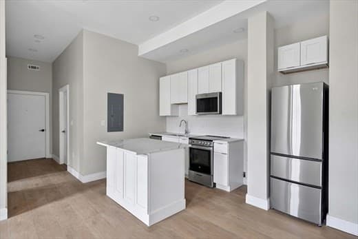 Apartment at 376 Third Street # 214, Everett MA 02149, photo 27 of 40