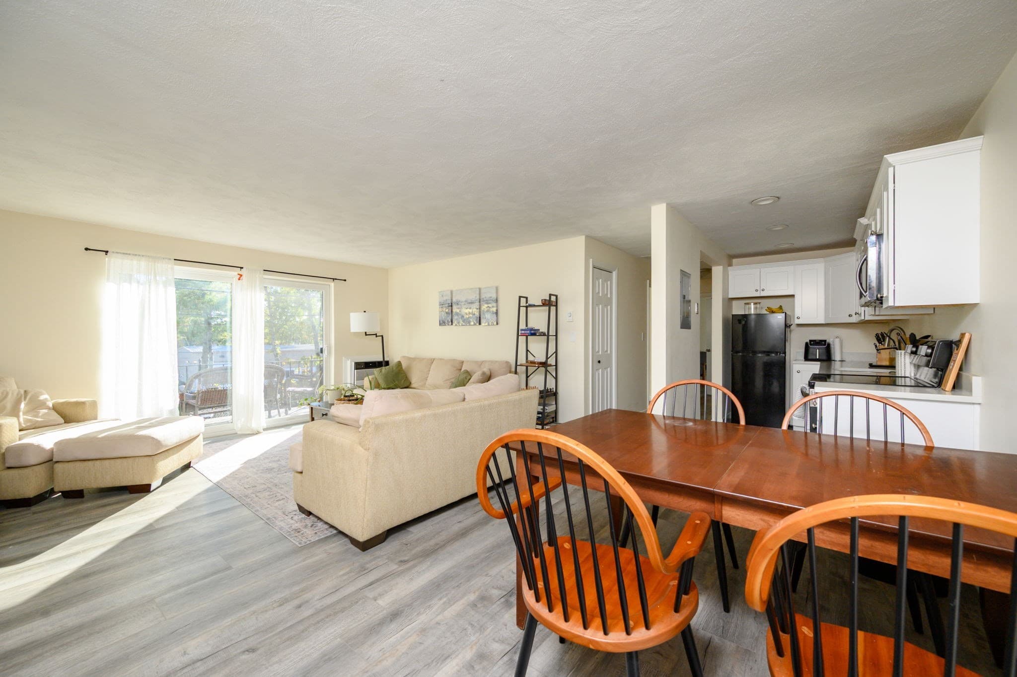 Condominium at 37 Fountain Ln # 14, Weymouth MA 02190, photo 4 of 19