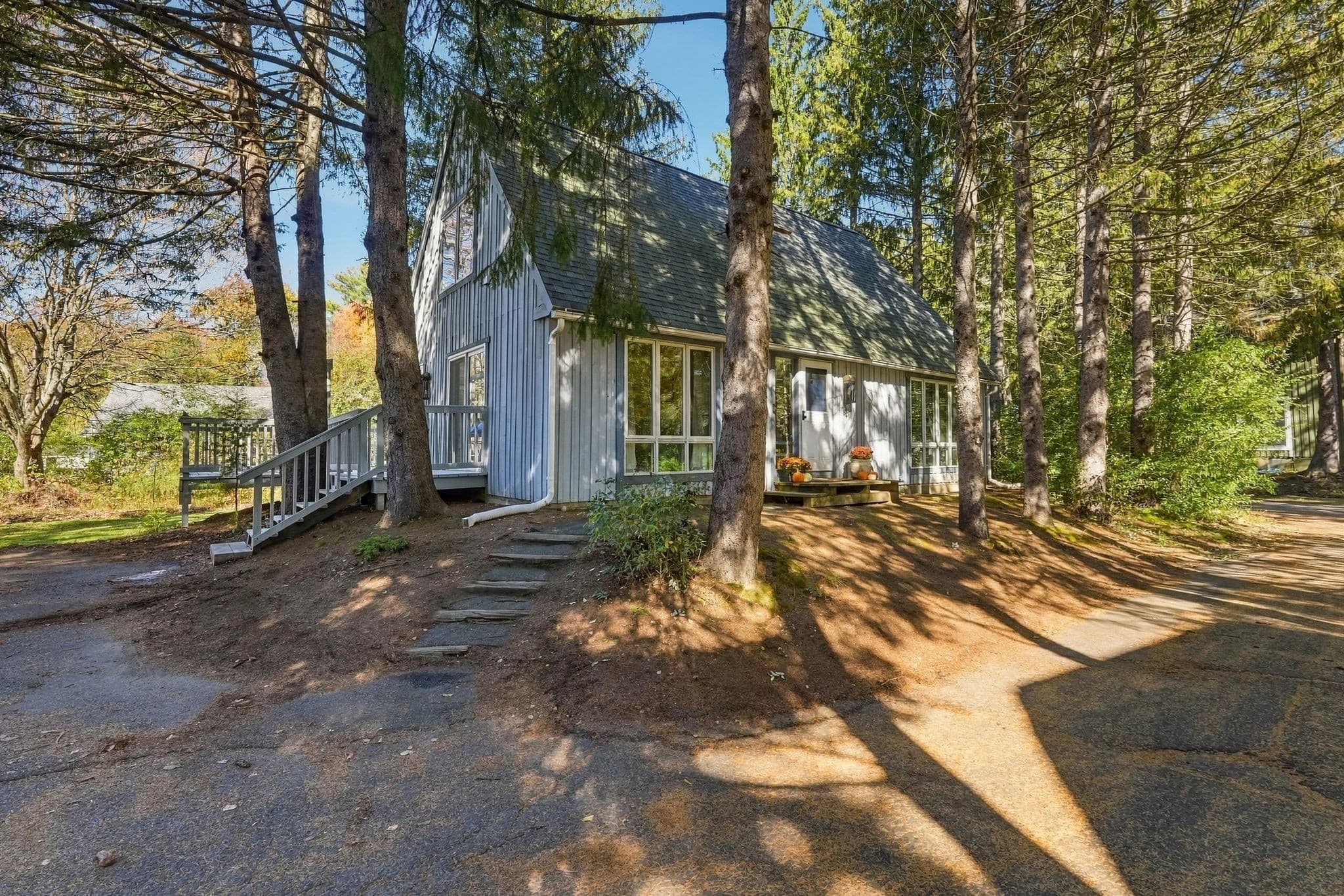 Single Family Residence at 35 The Hollow, Amherst MA 01002, photo 2 of 32