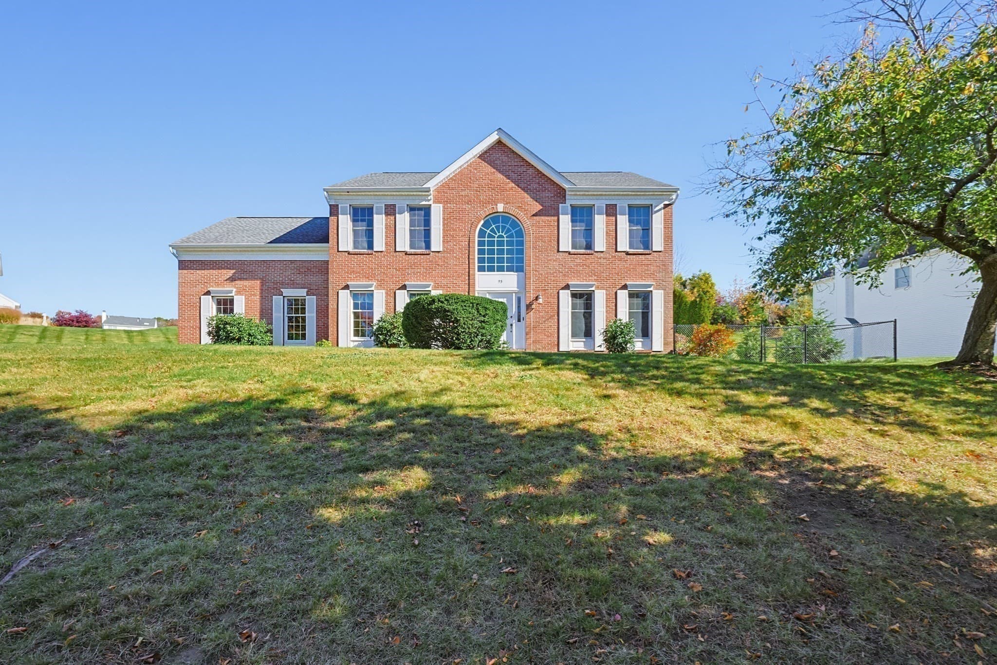 Single Family Residence at 93 Robert Road, Marlborough MA 01752, photo 5 of 42