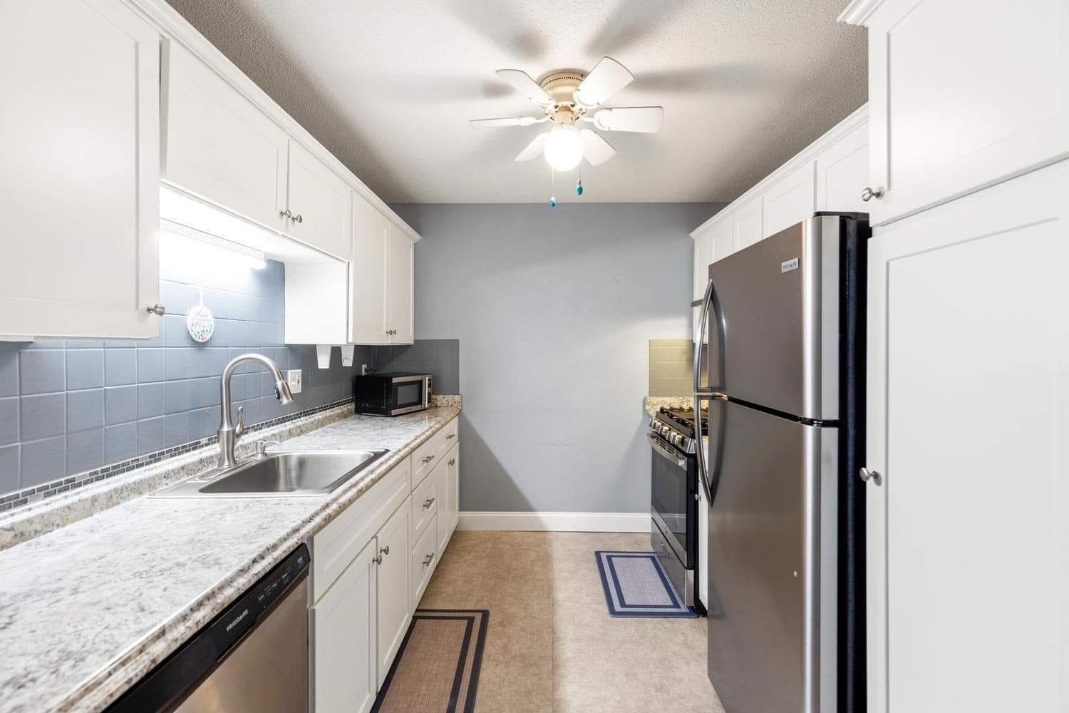 Condominium at 3 Greenbriar Drive # 204, North Reading MA 01864, photo 2 of 20