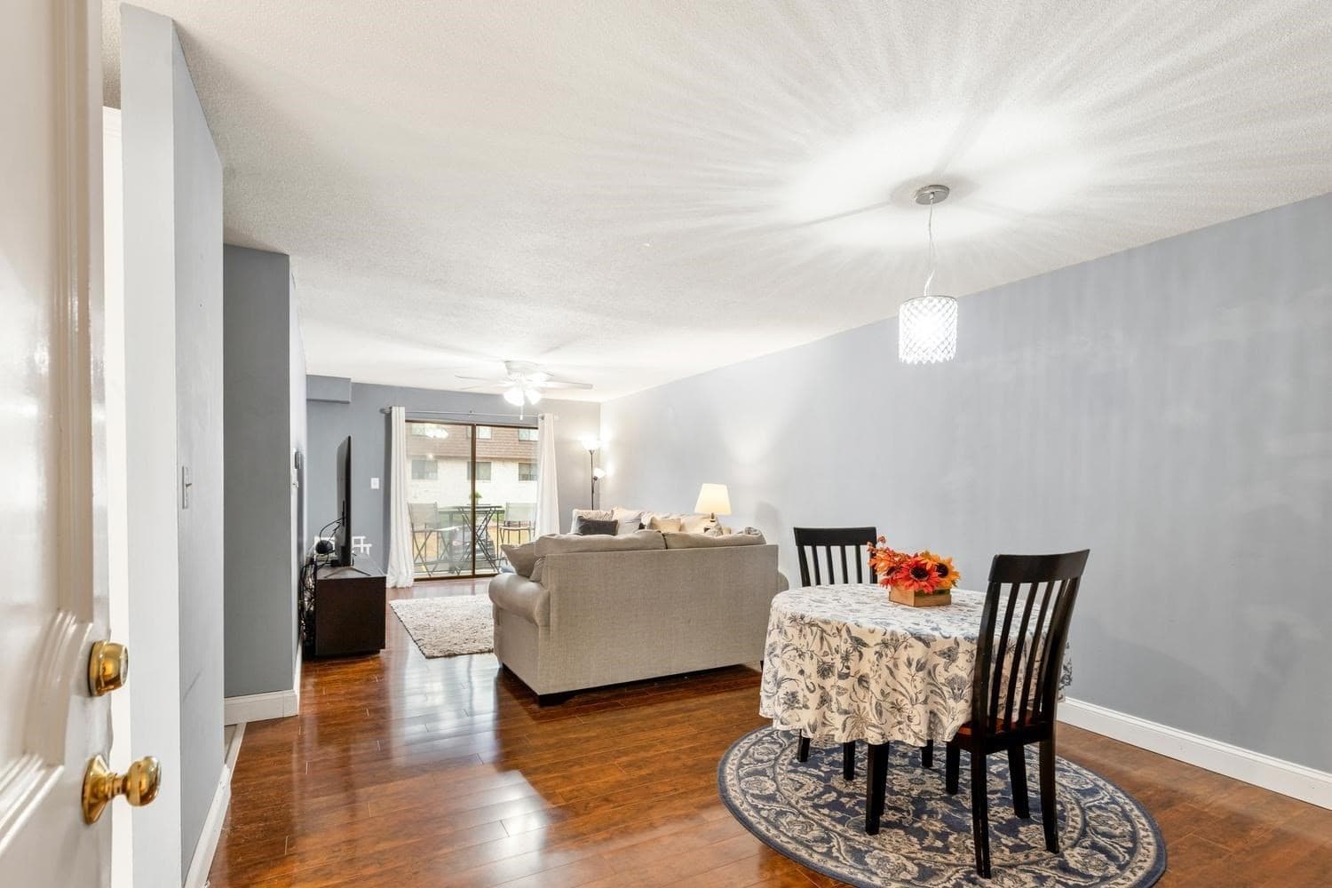 Condominium at 3 Greenbriar Drive # 204, North Reading MA 01864, photo 6 of 20
