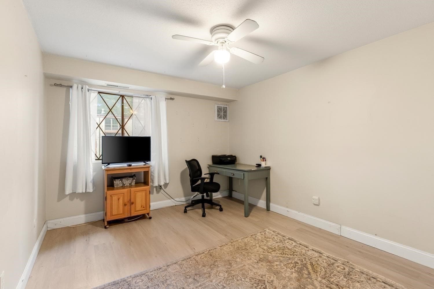 Condominium at 3 Greenbriar Drive # 204, North Reading MA 01864, photo 17 of 20