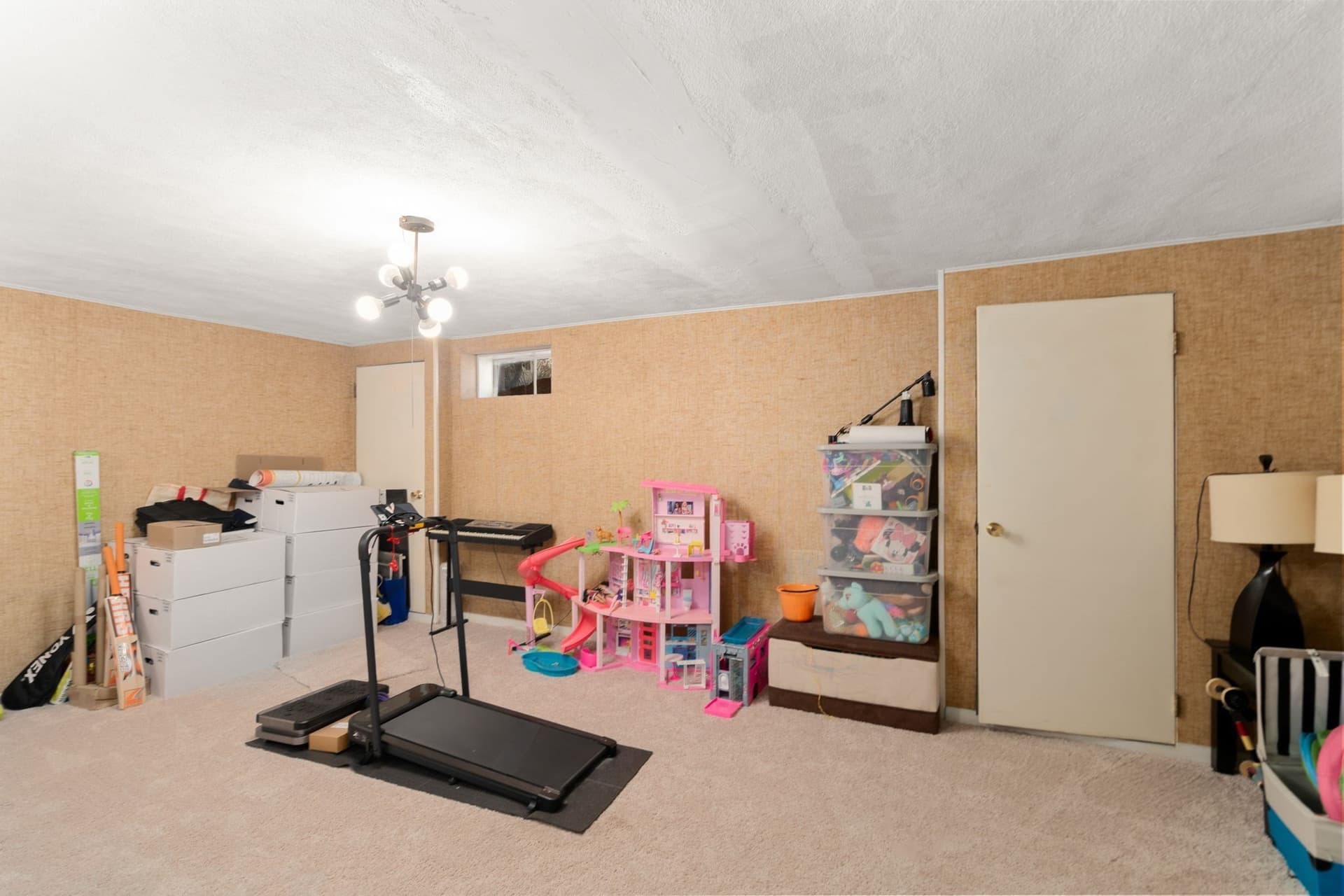 Attached (Townhouse/Rowhouse/Duplex) at 60 Hammond Pond Parkway # 60, Brookline MA 02467, photo 18 of 23