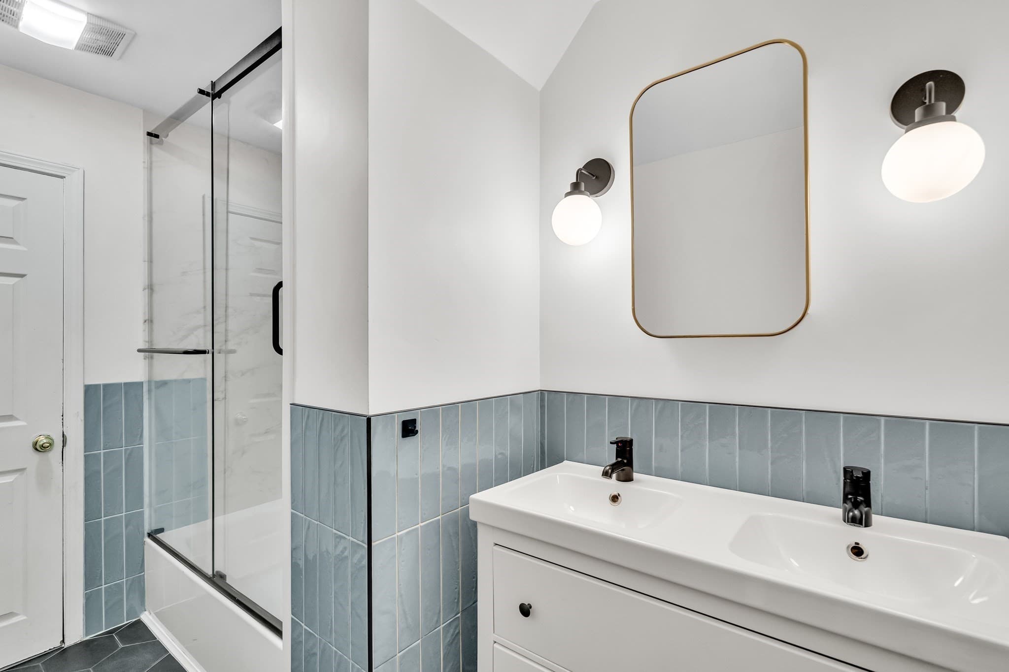 Condominium at 222 Washington St. # 3, Brookline MA 02445, photo 20 of 42
