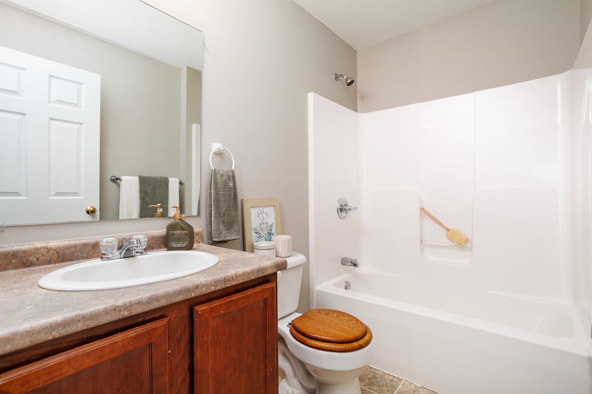 Condominium at 76 Lake St # 76, Gardner MA 01440, photo 20 of 32