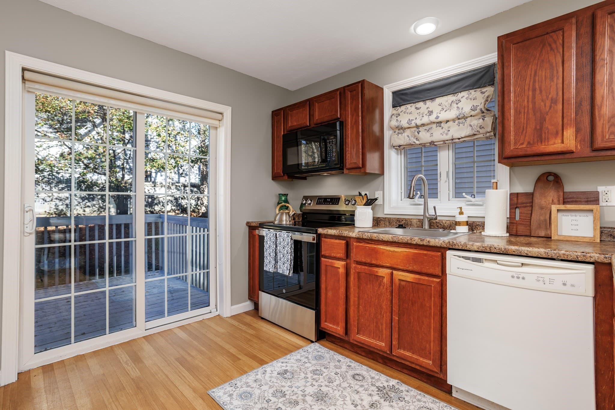 Condominium at 76 Lake St # 76, Gardner MA 01440, photo 9 of 32