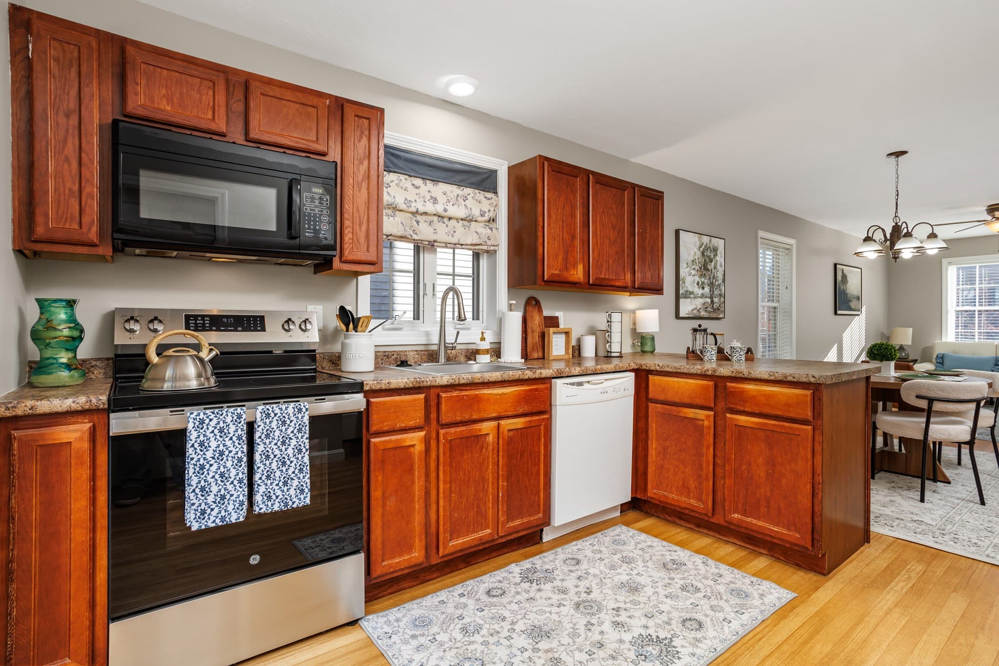 Condominium at 76 Lake St # 76, Gardner MA 01440, photo 10 of 32