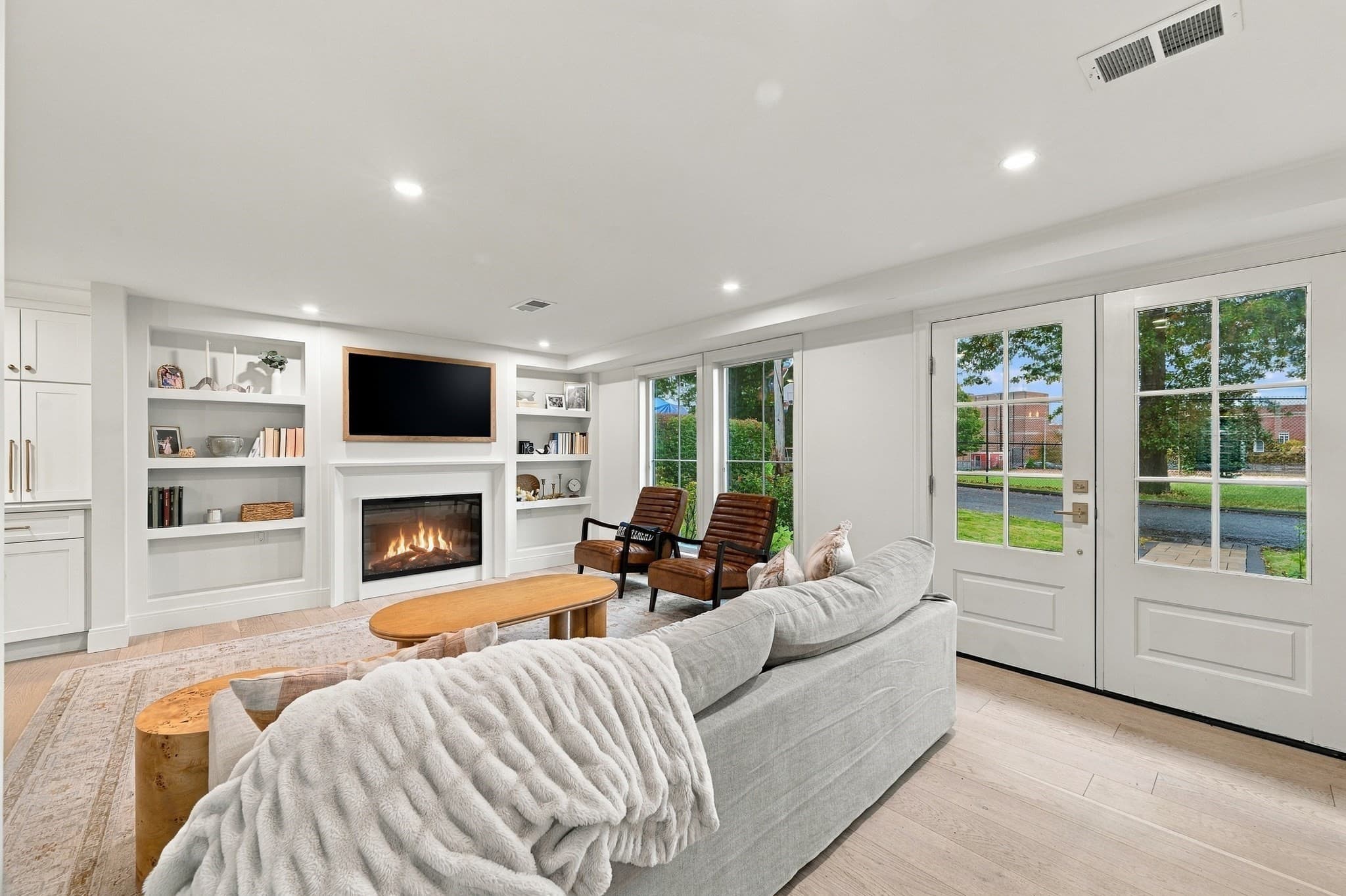 Single Family Residence at 20 Edgewood Rd, Marblehead MA 01945, photo 5 of 42