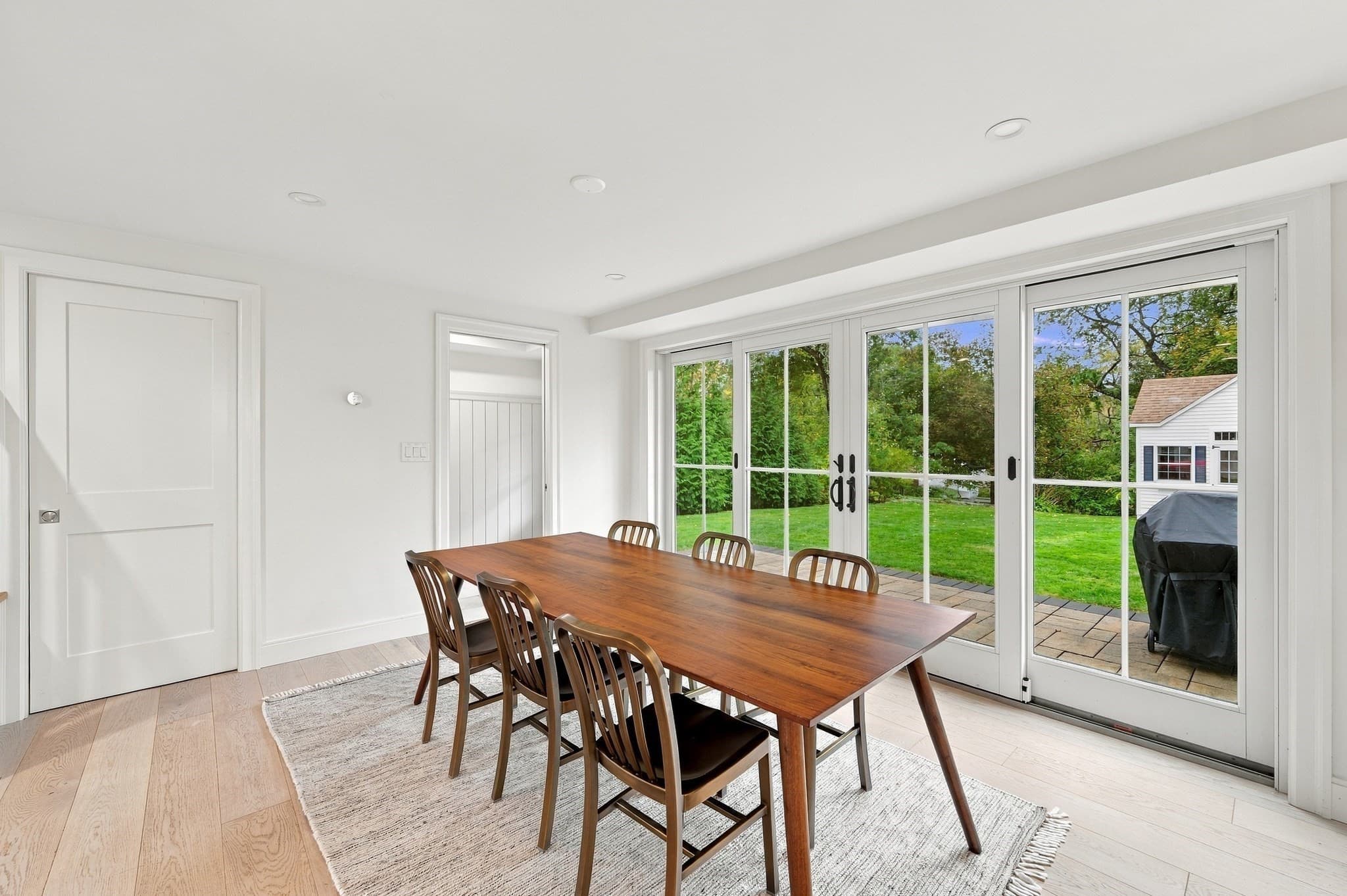 Single Family Residence at 20 Edgewood Rd, Marblehead MA 01945, photo 9 of 42