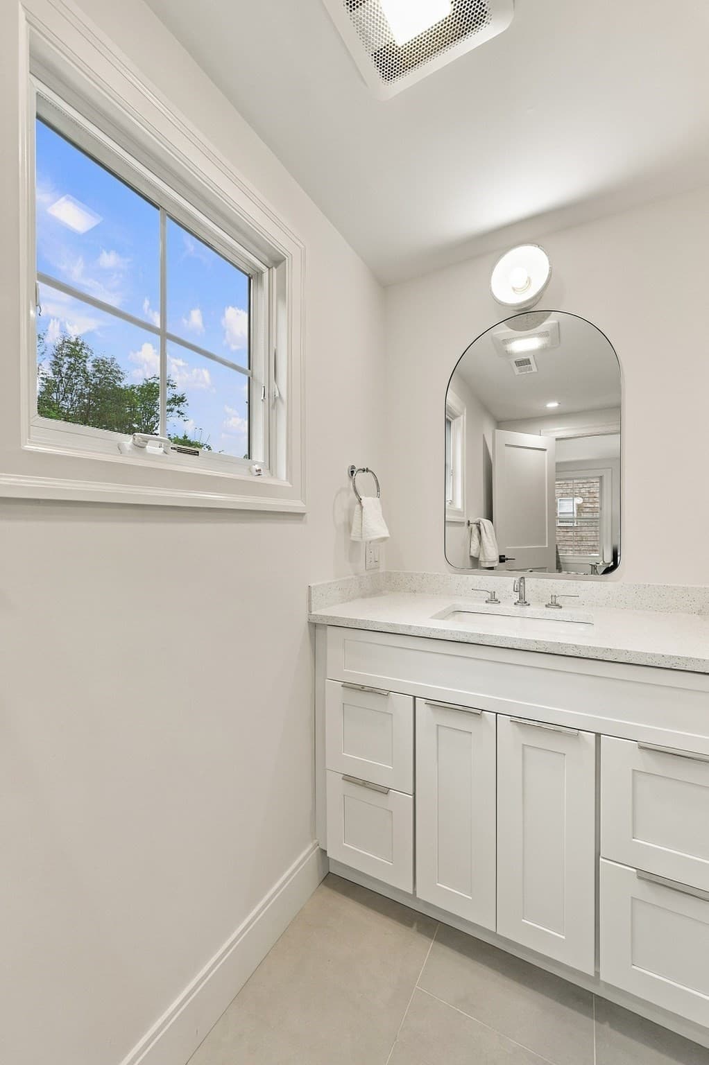 Single Family Residence at 20 Edgewood Rd, Marblehead MA 01945, photo 21 of 42