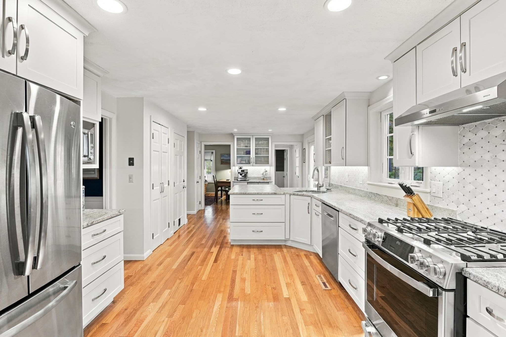 Single Family Residence at 2 Canter Circle, Westford MA 01886, photo 2 of 42