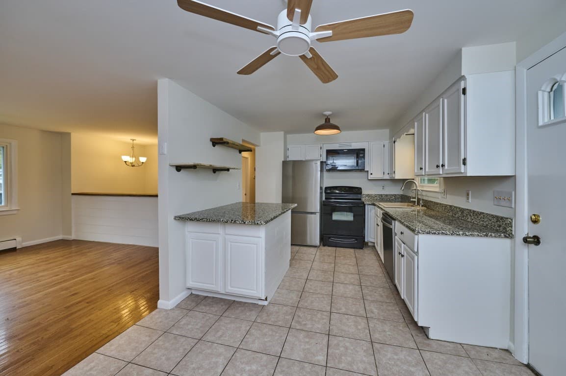 Single Family Residence at 13 Fernglade Rd, Burlington MA 01803, photo 13 of 36