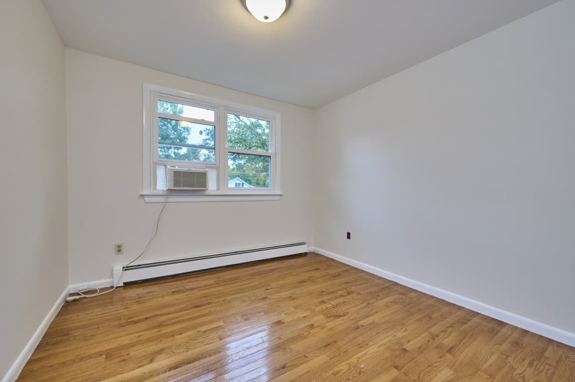 Single Family Residence at 13 Fernglade Rd, Burlington MA 01803, photo 17 of 36