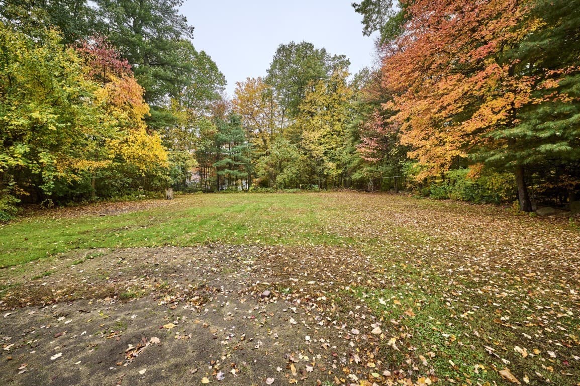 Single Family Residence at 13 Fernglade Rd, Burlington MA 01803, photo 7 of 36
